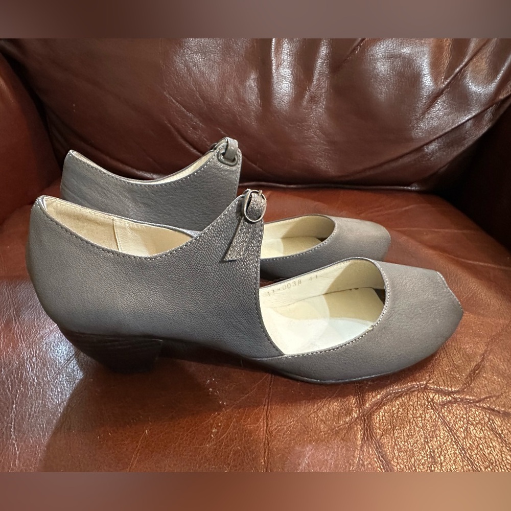 All Black - Grey Peep Toe Heels Size 41 (US Size 10.5) - Picture 7 of 11